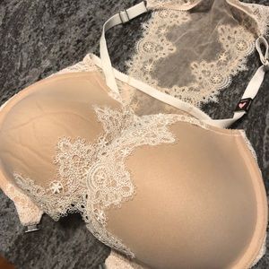 Victorias Secret Dream Angels Lacy Demi 32DDD